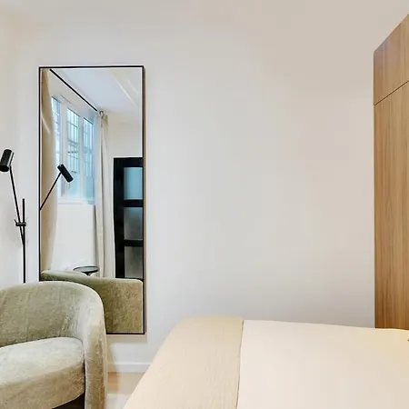 Apartment Nation-voltaire